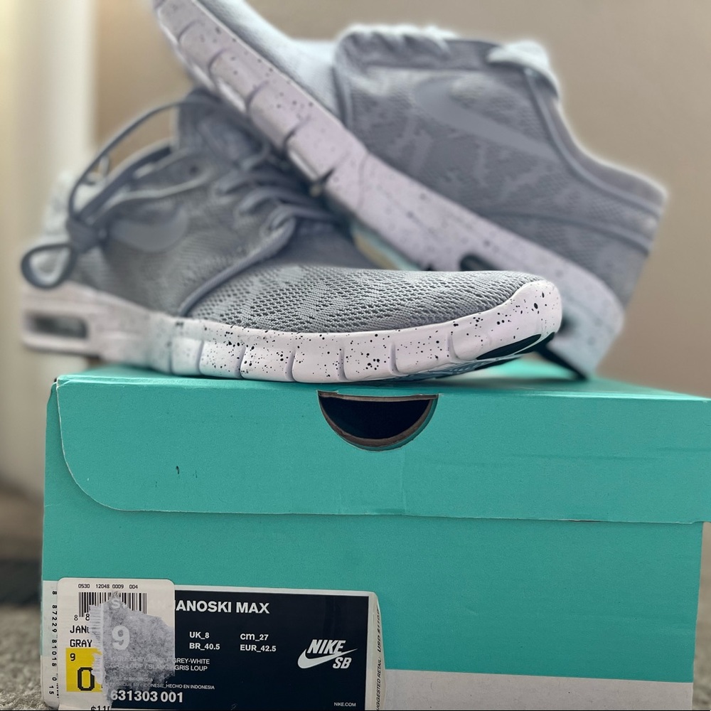 must sell item! Nike Janoski Max